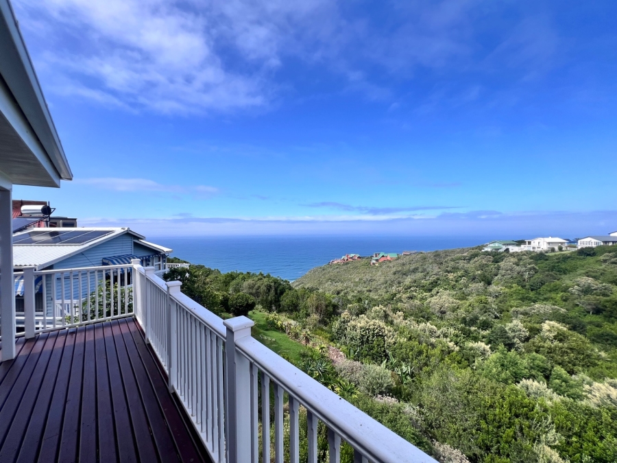 4 Bedroom Property for Sale in Herolds Bay Western Cape
